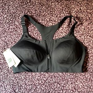 BNWT All In Motion Sports Bra size 38B
